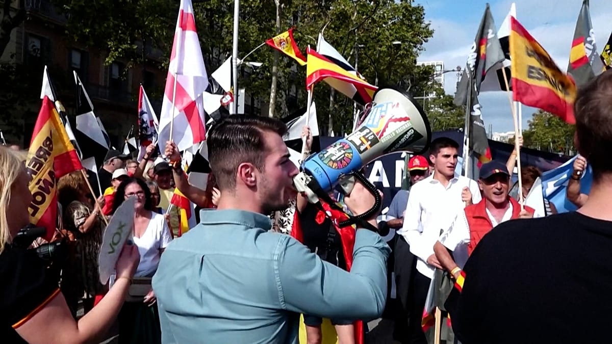 Spain's National Day: unity rallies in Barcelona, far-right presence in Ceuta