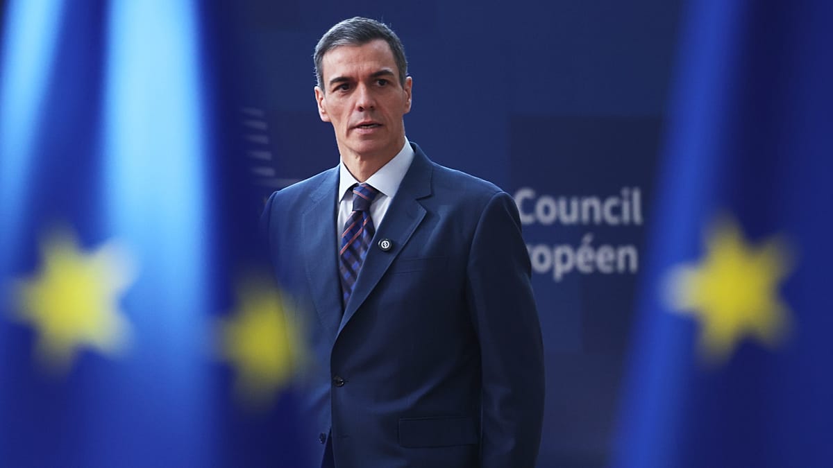 Spain's Rightward Drift Challenges Sánchez's Progressive Image Abroad