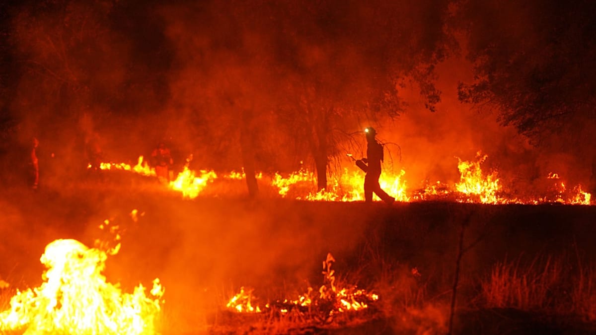 Spain's wildfire season fuels false claims about solar farms and funding