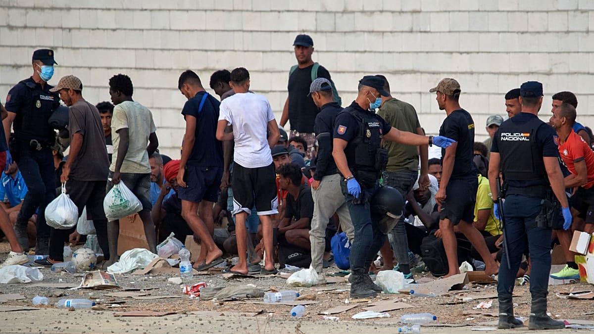 Spain sends vaccines to Ceuta after migrant health cases emerge