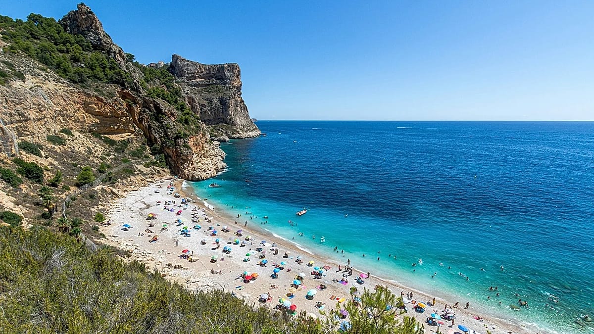 Spain Sets Blue Flag Record with 794 Beaches and Marinas for 2026