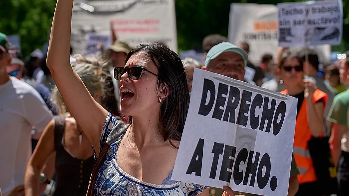Spaniards Now Spend Half Their Salary on Rent, Over 70% in Madrid and Barcelona
