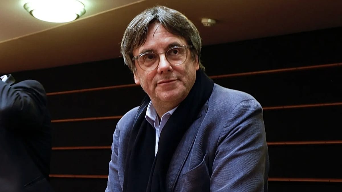 Spanish court clears way for Puigdemont's return by lifting arrest warrant