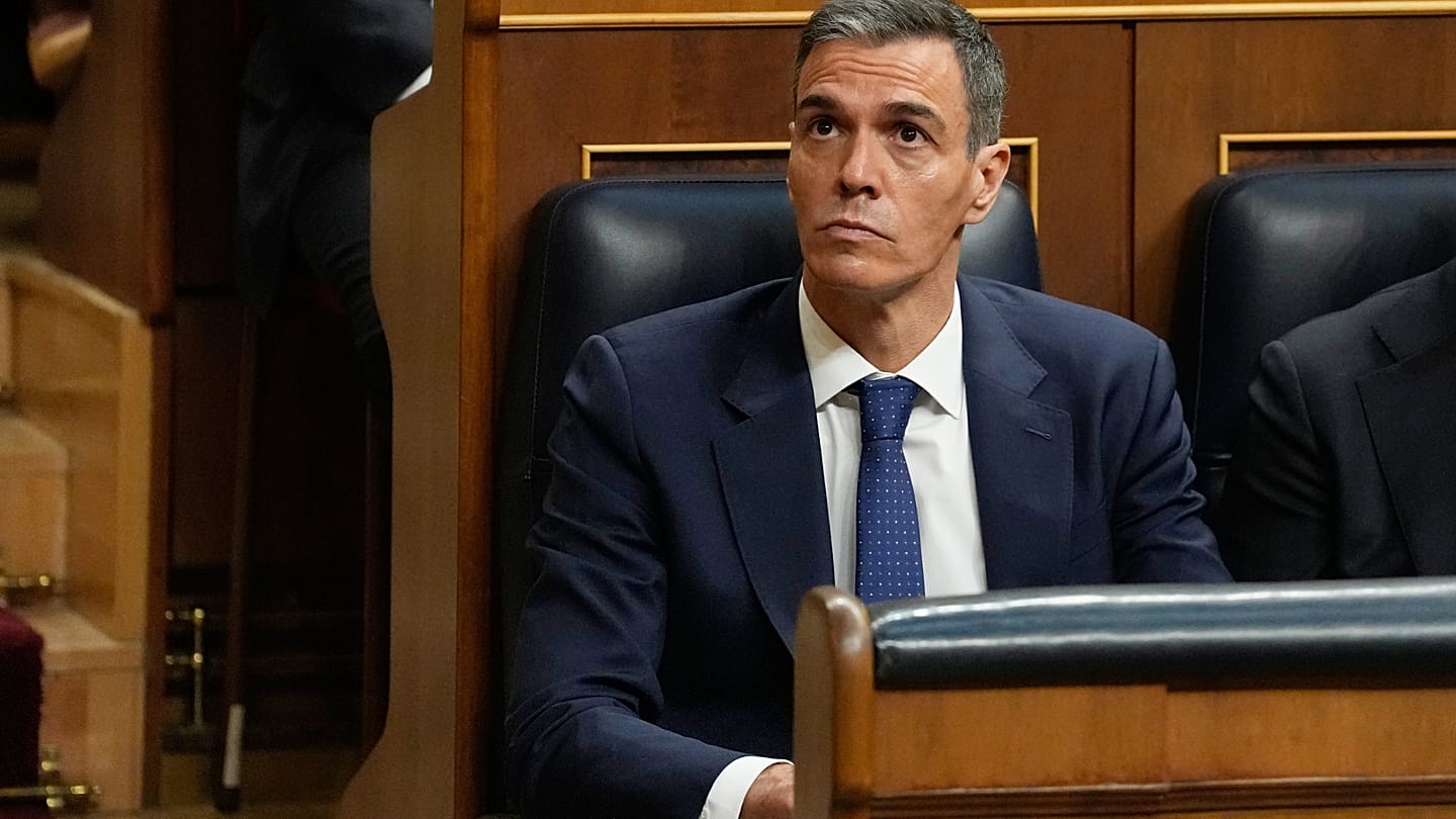 Spanish PM Sánchez Denies Knowledge of Corruption Cases Involving Wife and Party