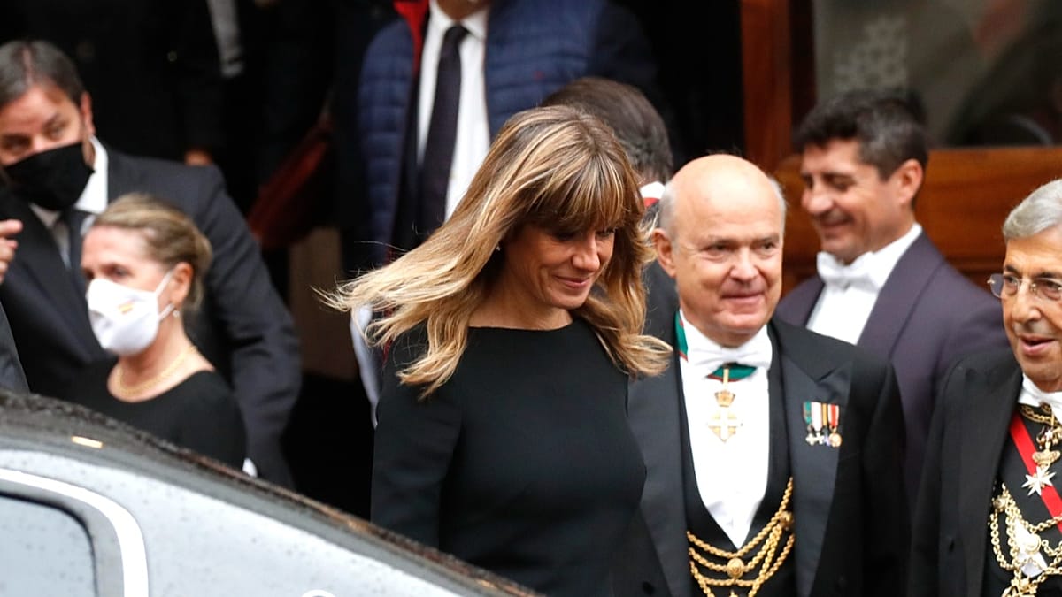 Spanish PM Sánchez's Wife Ordered to Stand Trial for Corruption, Passport Revoked