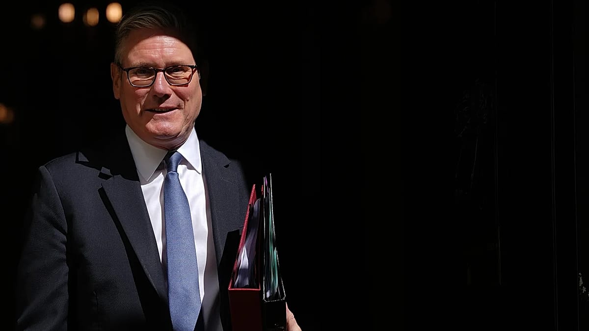 Starmer Rejects Resignation Demands Amid Diplomatic Appointment Scandal