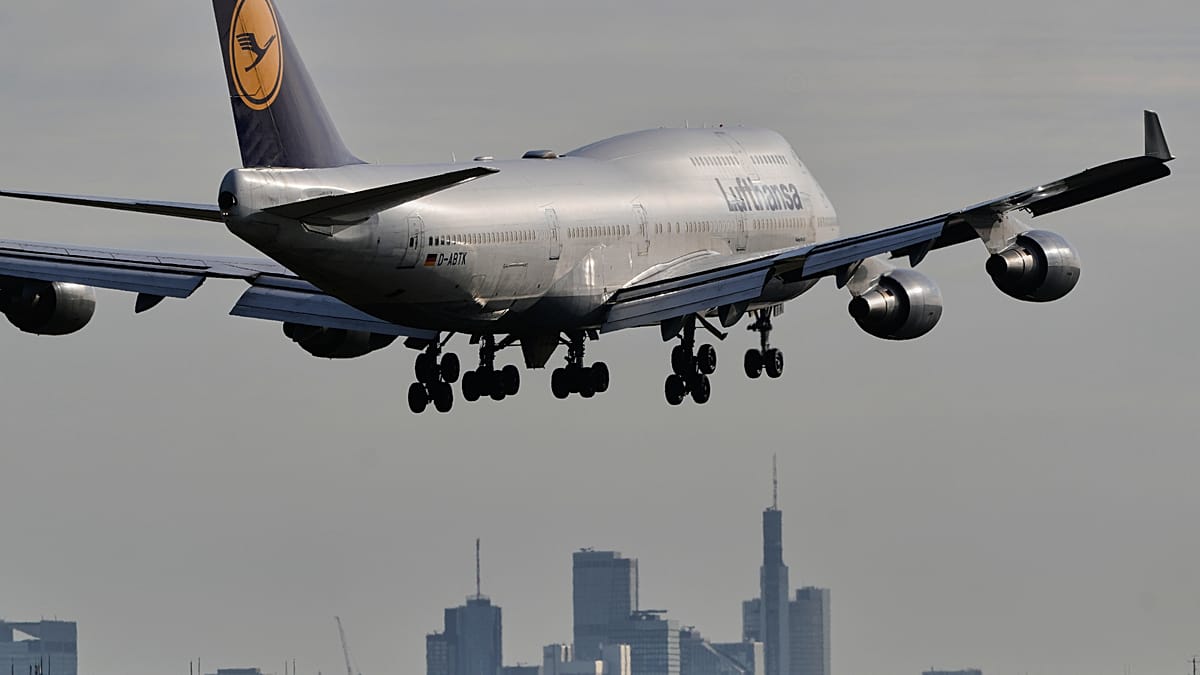 Survey: Over Half of Germany's Top Earners Consider Leaving the Country