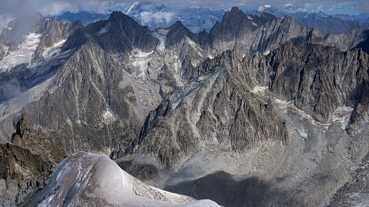 Swiss glaciers shed 5.5% of their ice in second-worst melt on record
