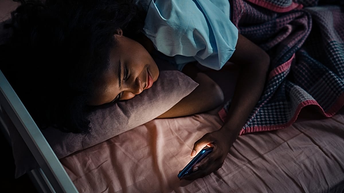 Teen social jet lag linked to higher anxiety, study finds
