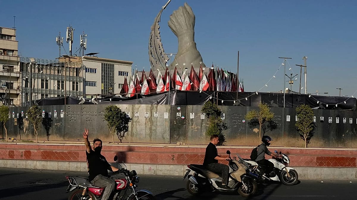 Tehran expels Swedish diplomat in retaliation for Stockholm's move