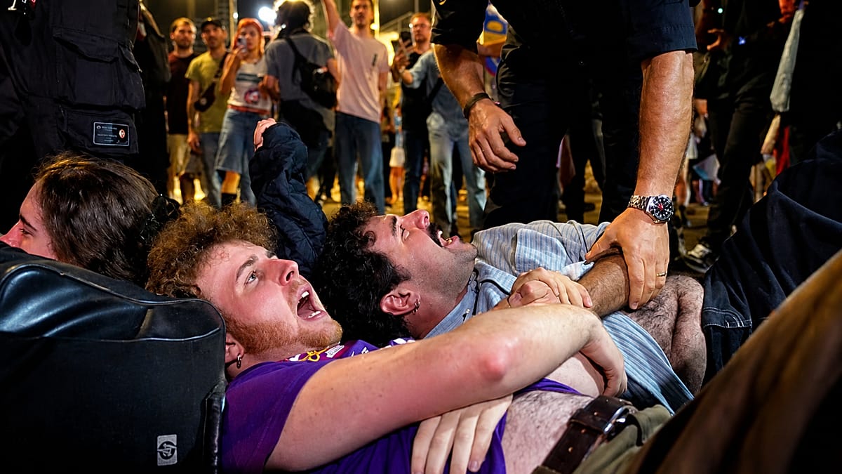 Tel Aviv protesters call for Jewish-Arab unity government after deadlocked vote