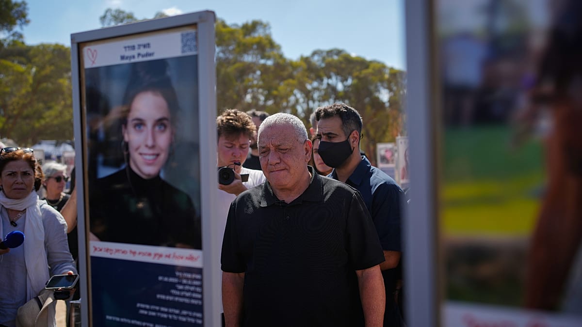 Tel Aviv siren marks third anniversary of October 7 attacks