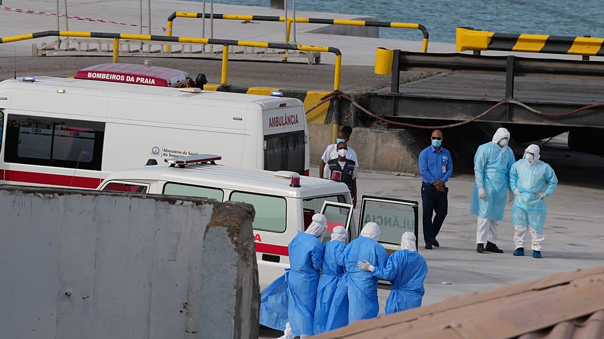 Tenerife Residents Calm as Hantavirus-Linked Cruise Ship Docks