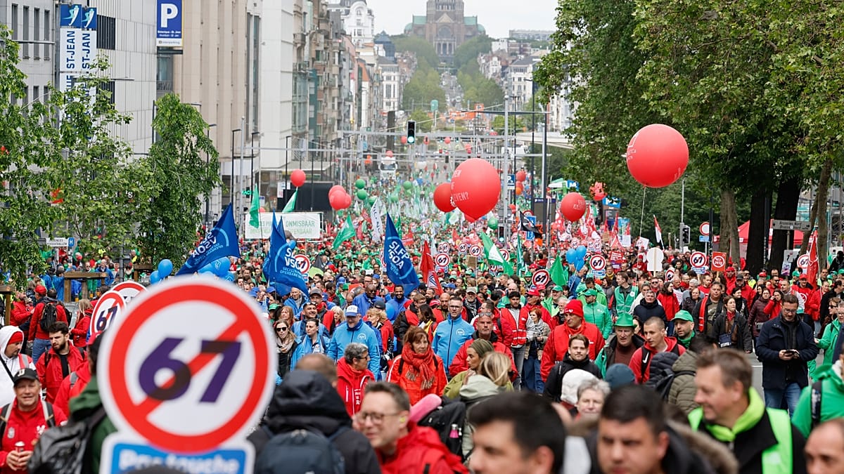 Tens of Thousands March in Brussels Against Belgian Government's Social Reforms