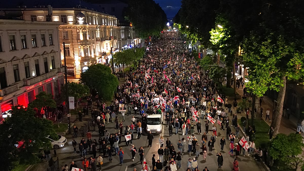 Thousands Rally in Tbilisi on Independence Day, Demand EU Path