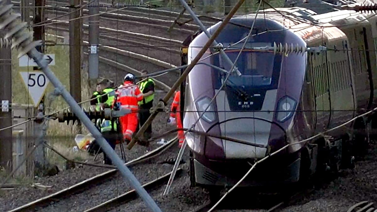 Train Driver Killed, 33 Injured in Bedfordshire Collision