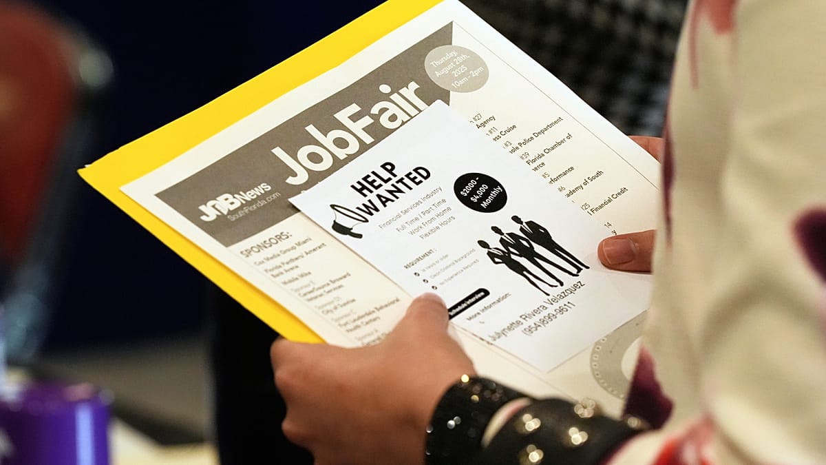 Transatlantic Jobs Divergence: US Hiring Slumps as Eurozone Unemployment Stays at Record Low