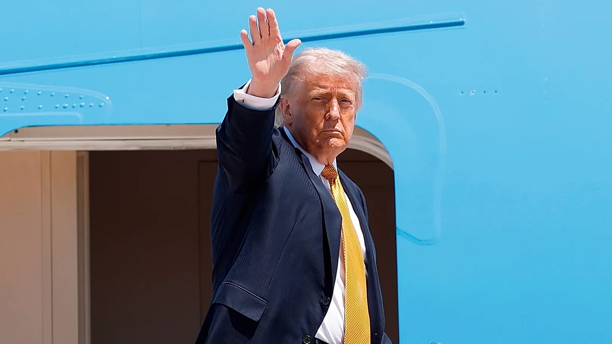 Trump Heads to Beijing to Press Xi on Trade, Iran, and Taiwan