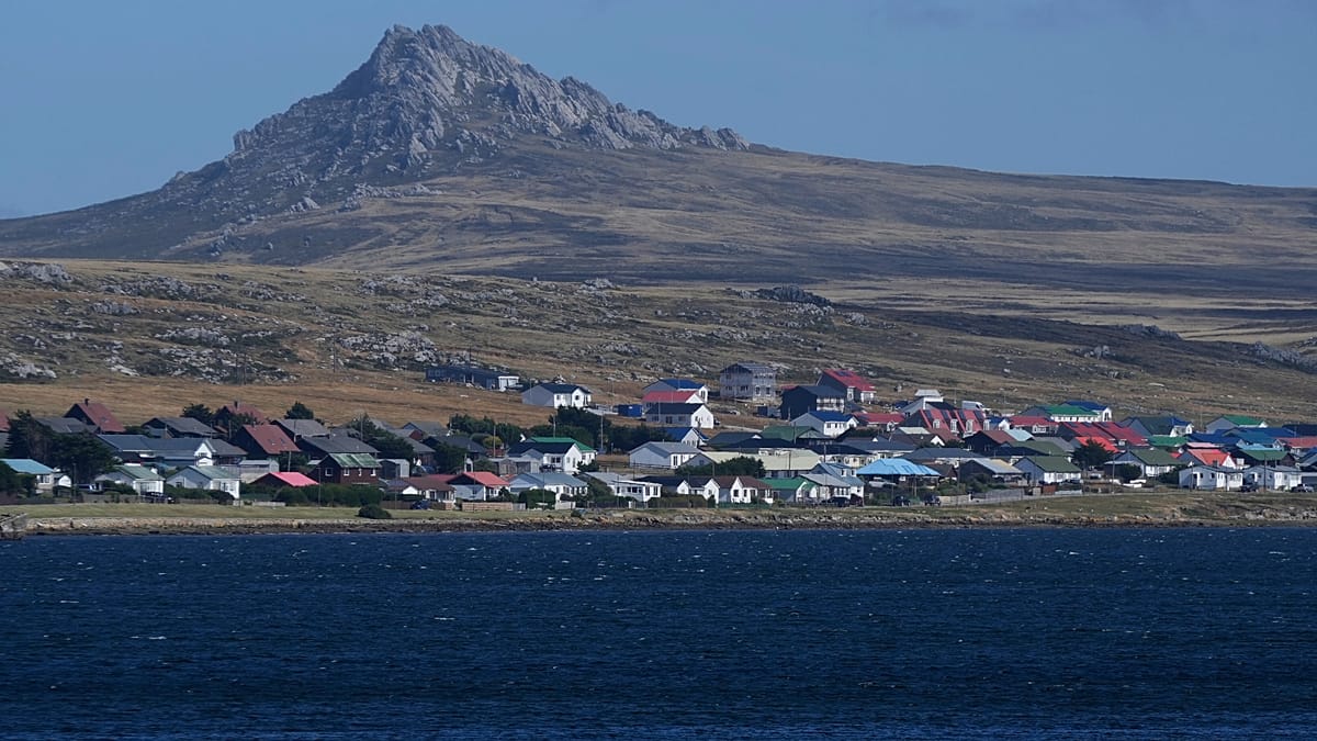 Trump questions US backing for UK over Falklands, citing Iran stance
