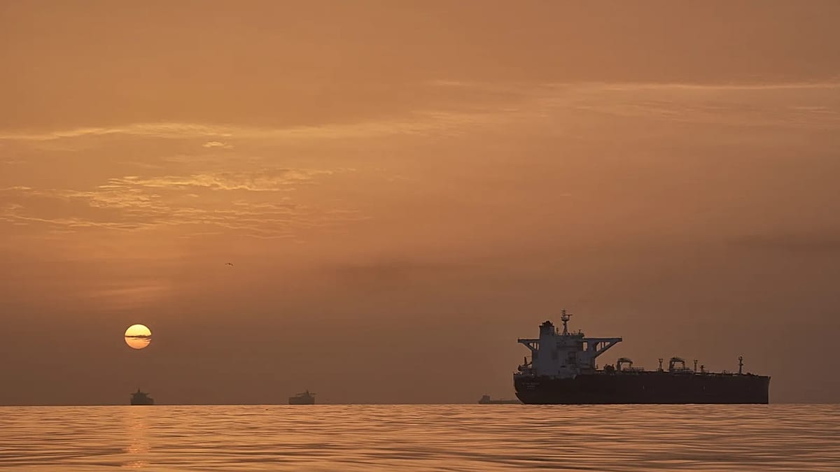 Trump Refuses to Lift Strait of Hormuz Blockade Until Iran Agrees to Peace Deal