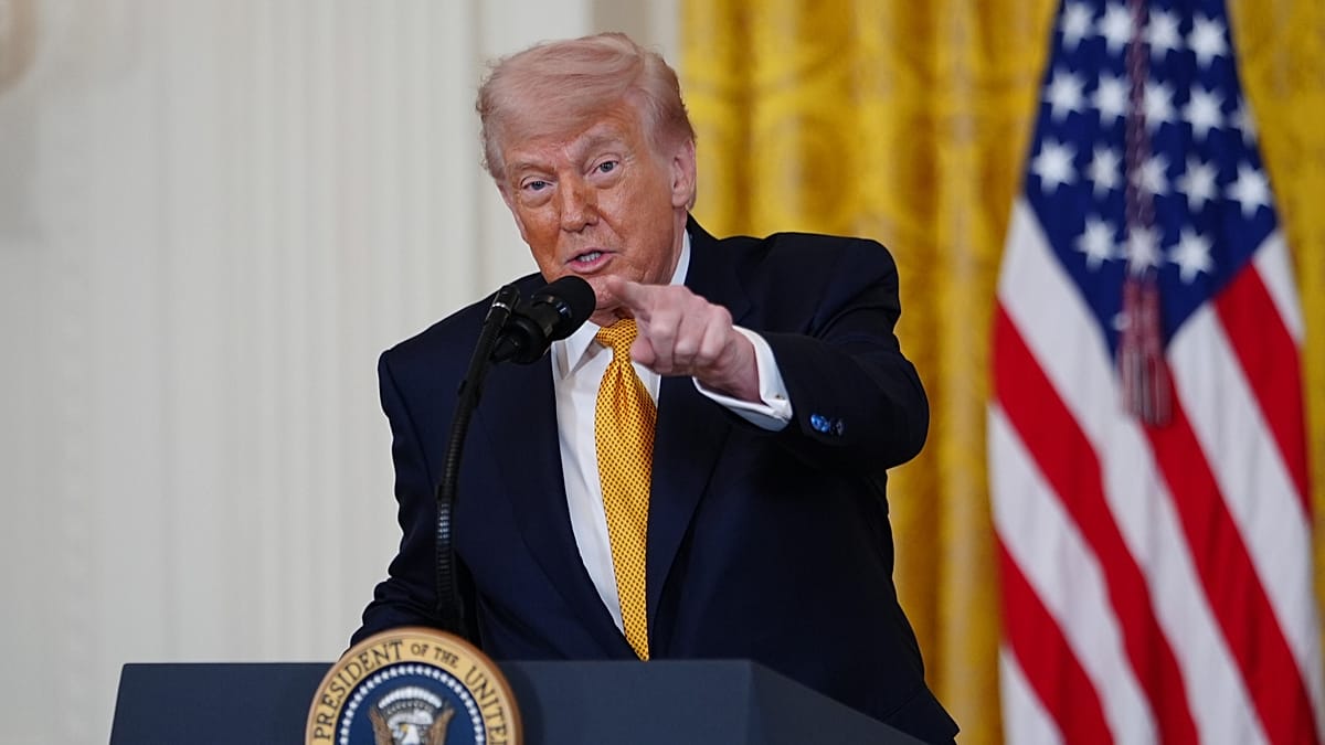 Trump Sets July 4 Deadline for EU Trade Deal, Threatens Higher Tariffs