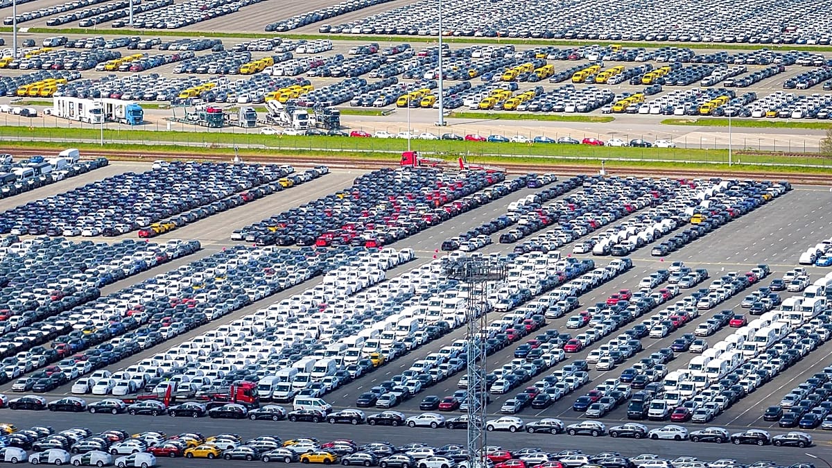 Trump to Hike EU Auto Tariffs to 25%, Accusing Bloc of Breaching Trade Deal