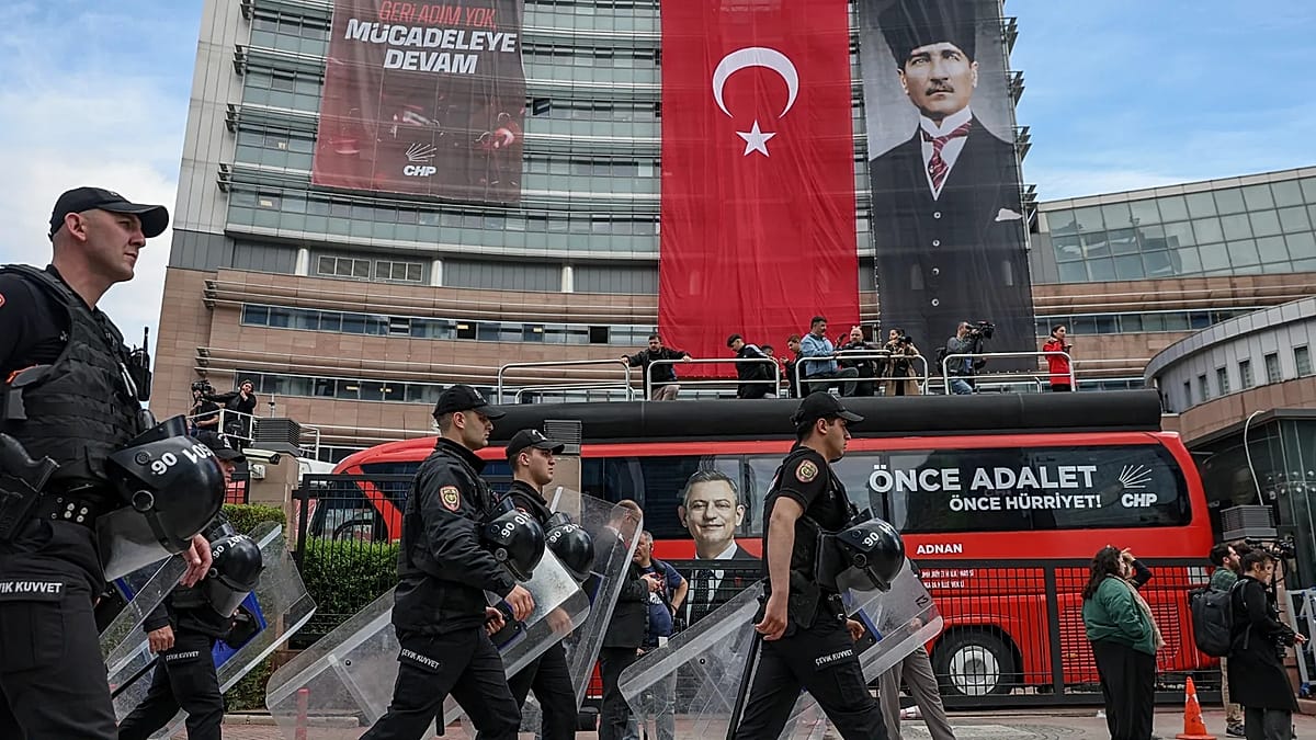 Turkish Police Storm CHP Headquarters with Tear Gas After Court Ousts Leadership