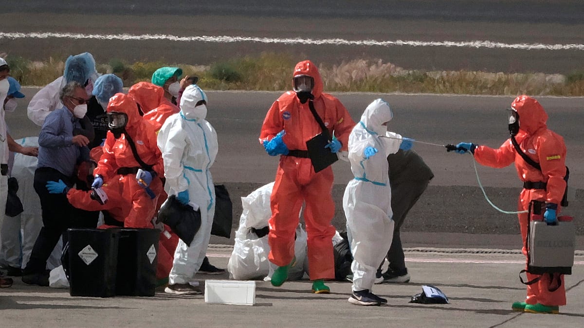 Twelve Dutch Hospital Workers Quarantined After Protocol Breach in Hantavirus Case