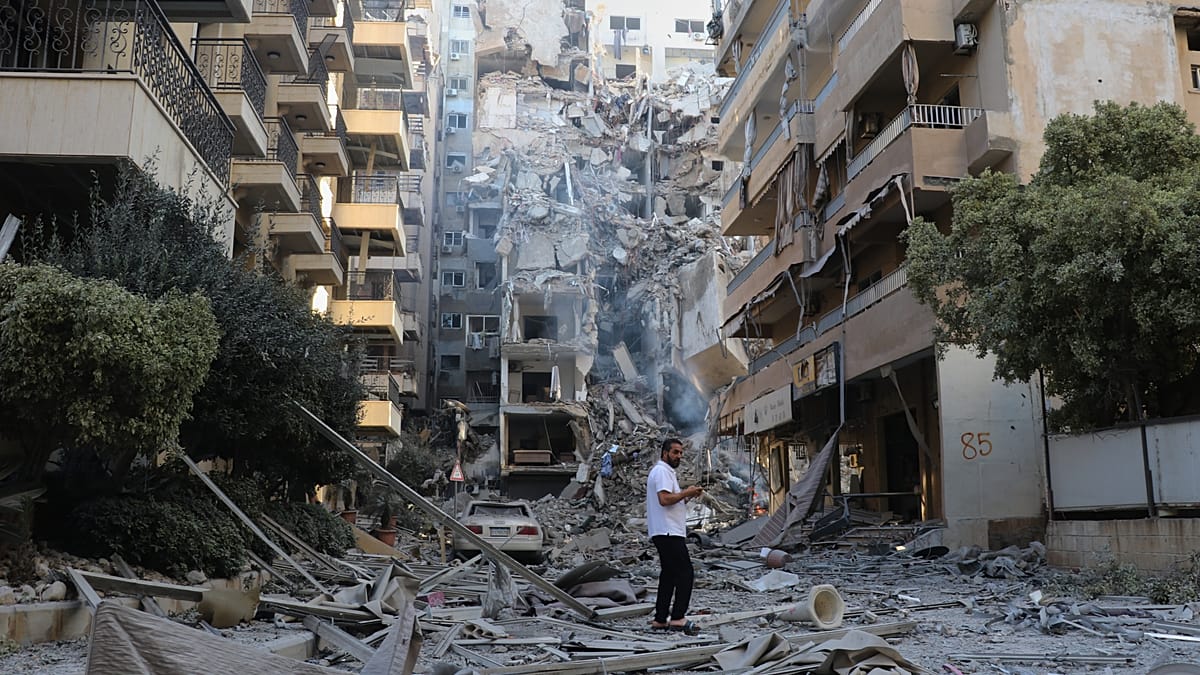 Tyre Residents Clear Rubble After Israeli Strikes Hit Historic City