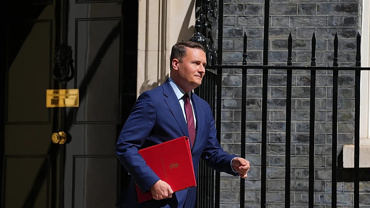 UK Health Secretary Wes Streeting Resigns, Challenging Starmer's Leadership