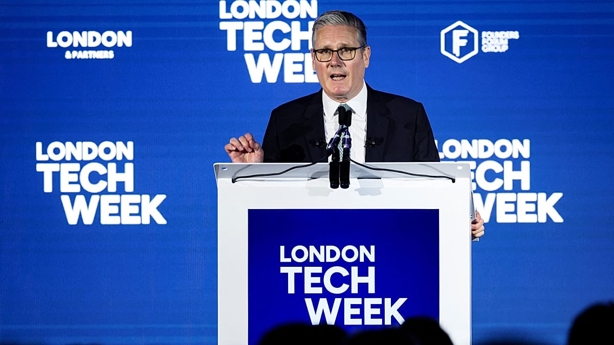 UK PM Starmer Gives Big Tech Three Months to Block Child Explicit Content