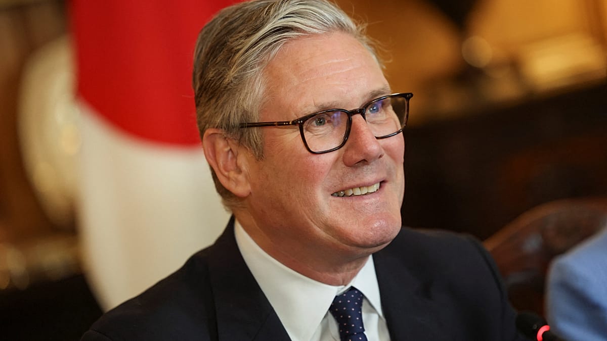 UK Prime Minister Starmer Announces Social Media Ban for Under-16s