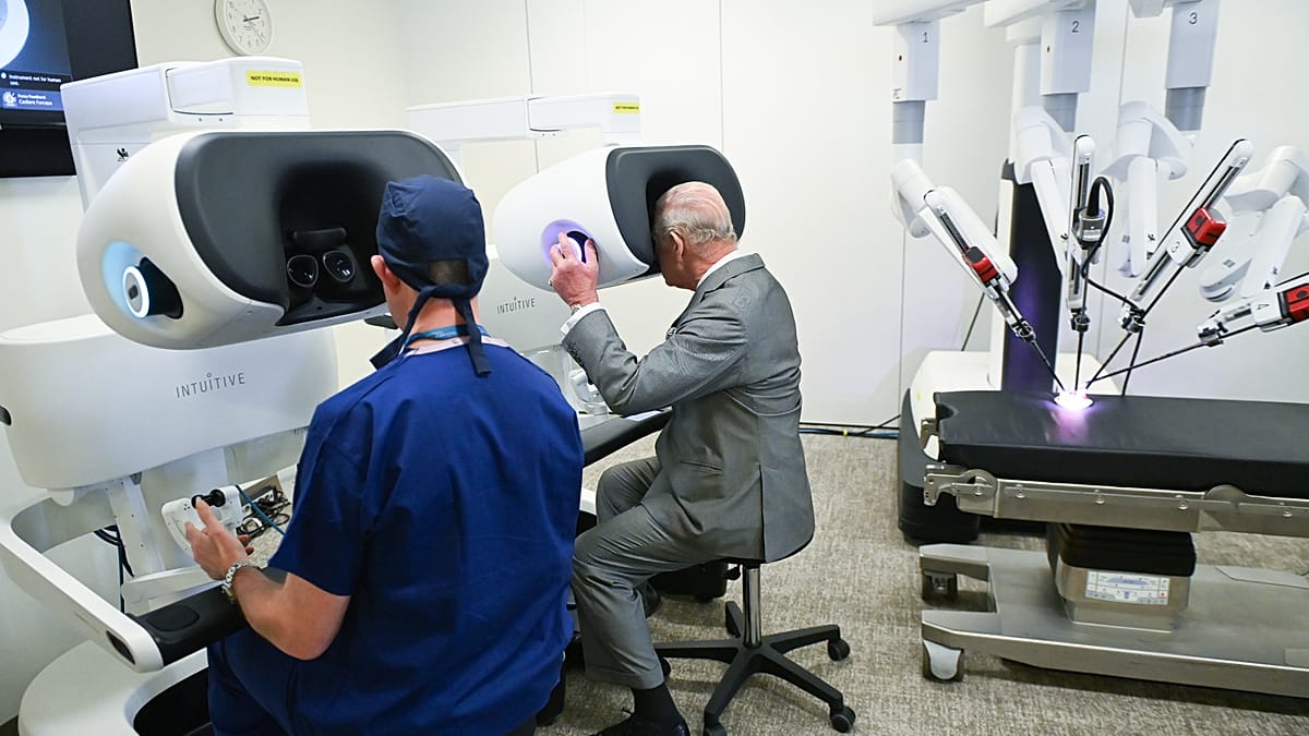 UK's NHS aims for robots in 90% of keyhole surgeries by 2035