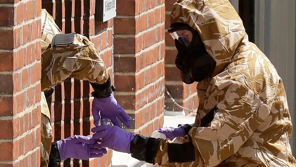 UK Sanctions Russian Scientists and Labs Over Chemical Weapons Use in Salisbury and Navalny Poisonings