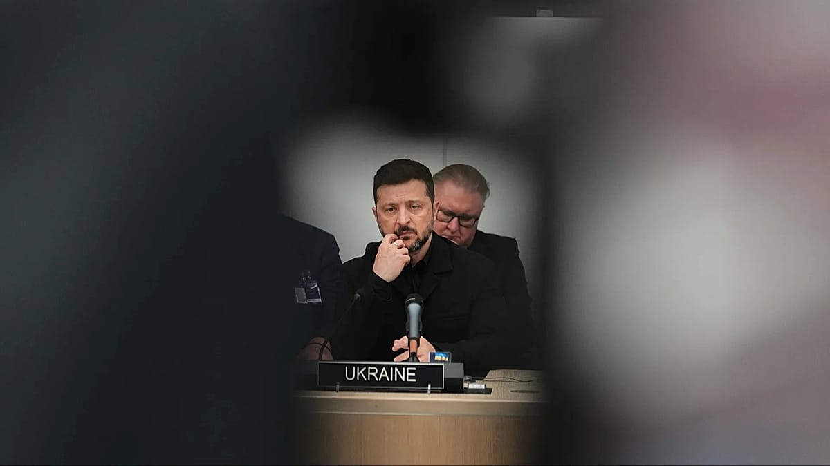 Ukraine's anti-corruption dragnet tightens around Zelenskyy's inner circle