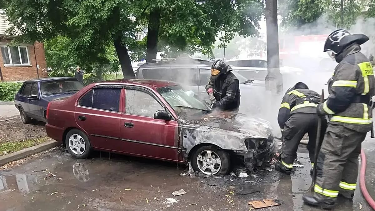 Ukraine Strikes Moscow Oil Refinery in Major Drone Attack, Zelenskyy Meets NATO Chief