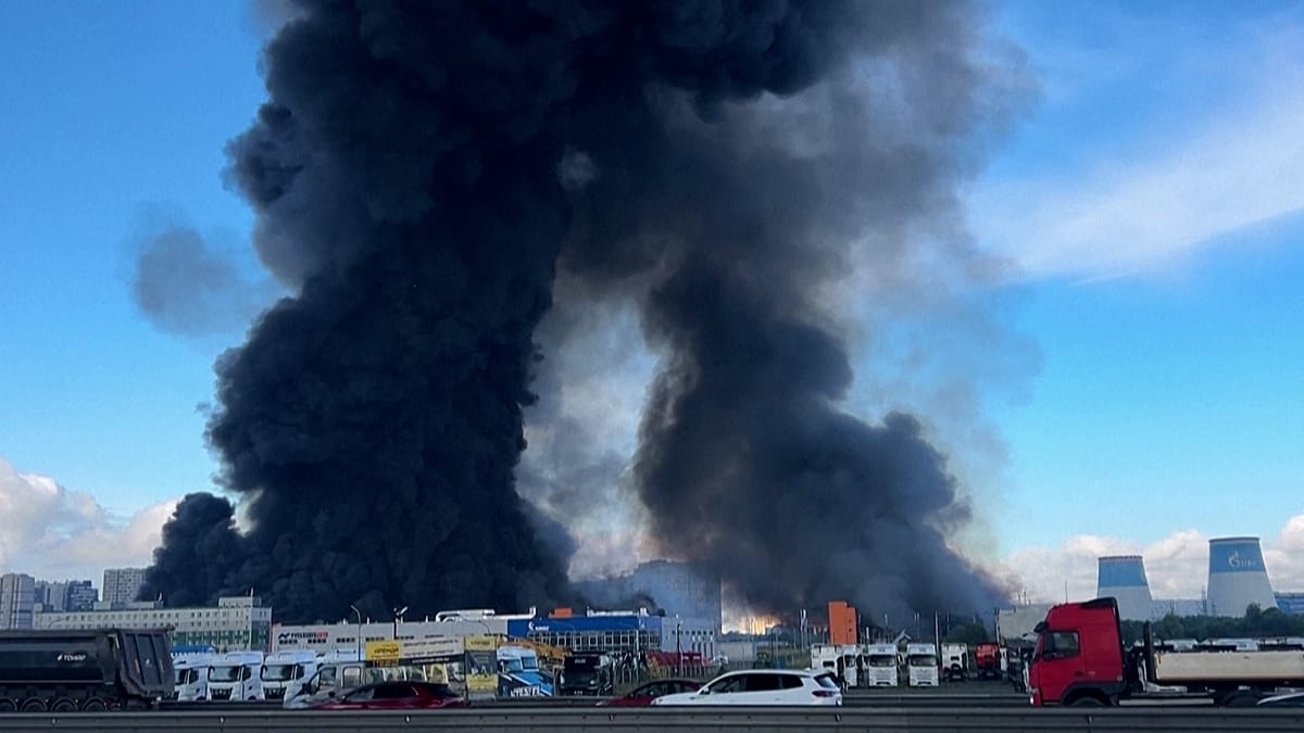 Ukrainian drone strike sparks massive fire near Saint Petersburg