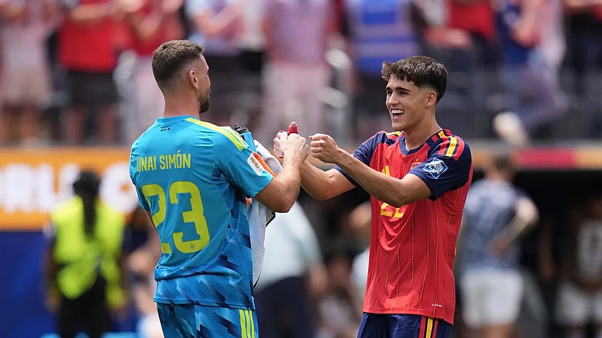 Unai Simón Breaks World Cup Clean Sheet Record as Spain Advances