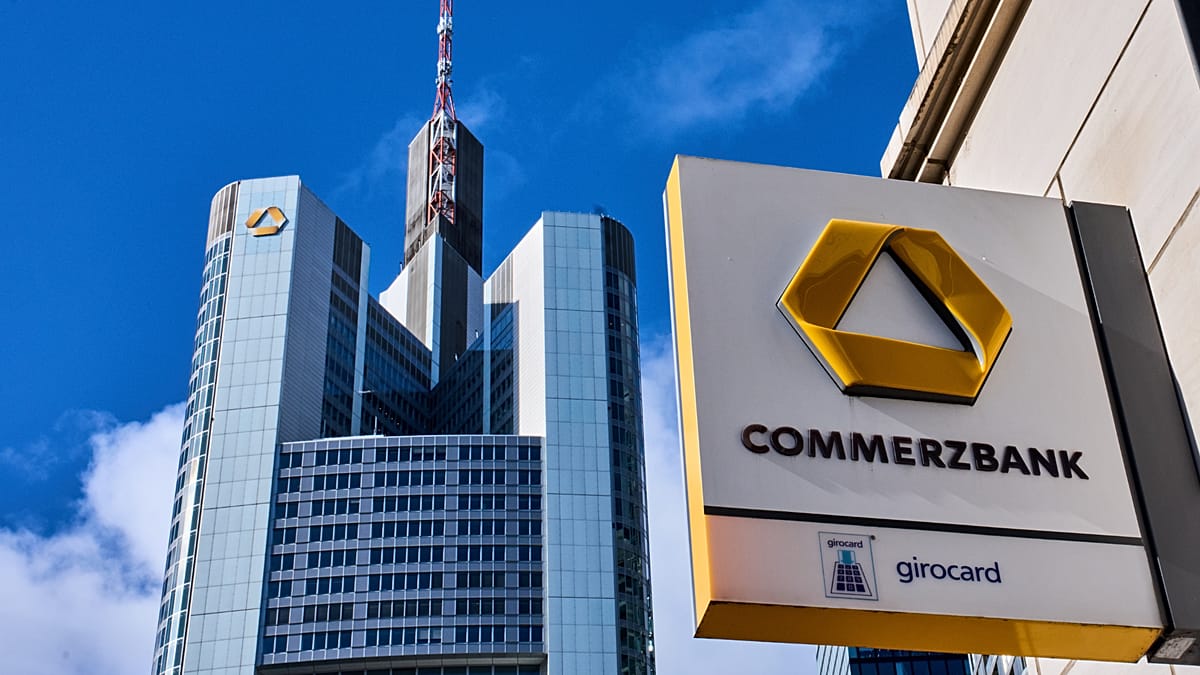 UniCredit's Hostile Bid for Commerzbank Nears Expiry Amid Political and Legal Tensions