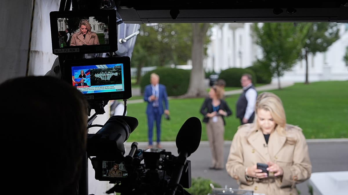 US court restores White House press access for CNN, Politico, MS NOW