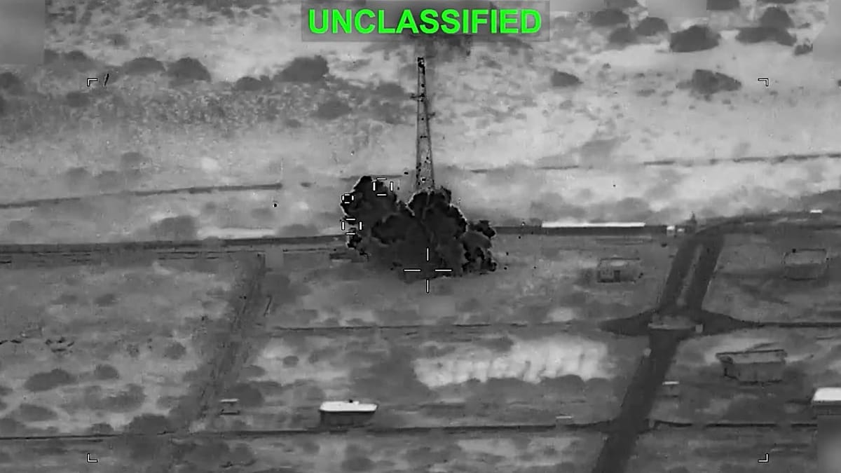 US-Iran Military Exchanges Threaten Fragile Middle East Ceasefire and Strait of Hormuz Shipping