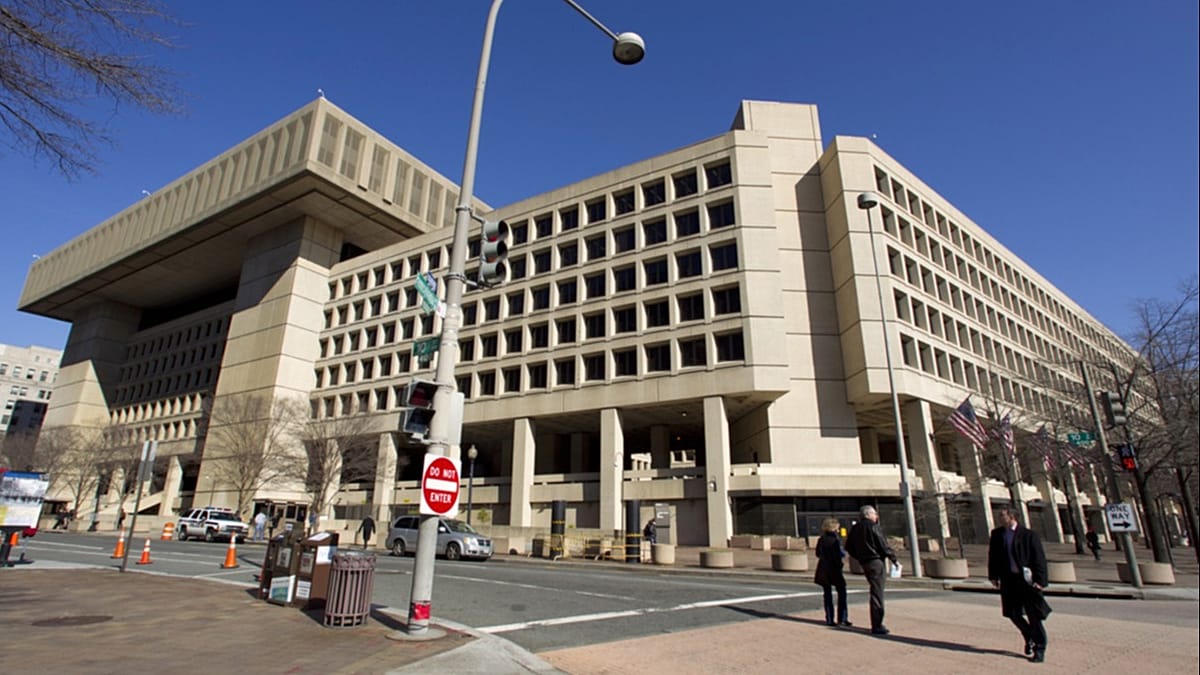 US judge blocks Trump administration's FBI headquarters move