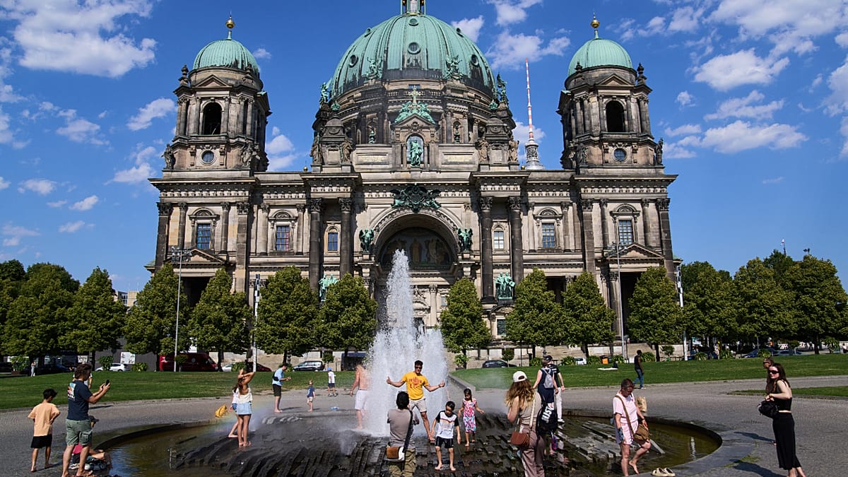 US keeps Germany at level 2 travel advisory, citing terror risk