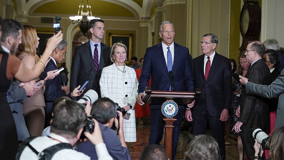 US Senate blocks crypto bill, sending bitcoin below $76,000
