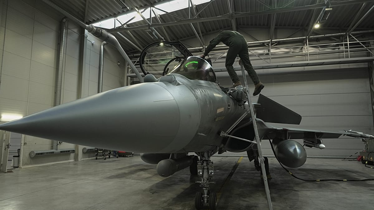 Vilnius Airport Shuts and NATO Jets Scrambled After Drone Warning Near Belarus Border