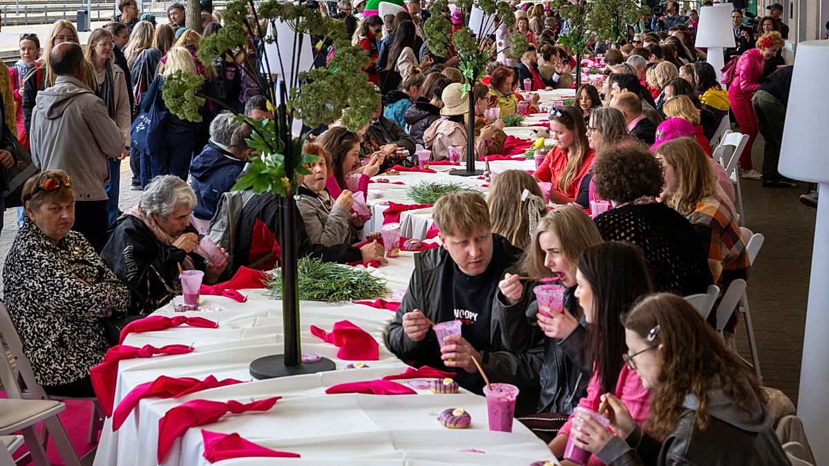 Vilnius Hosts Three-Day Pink Soup Festival with Over 100,000 Expected