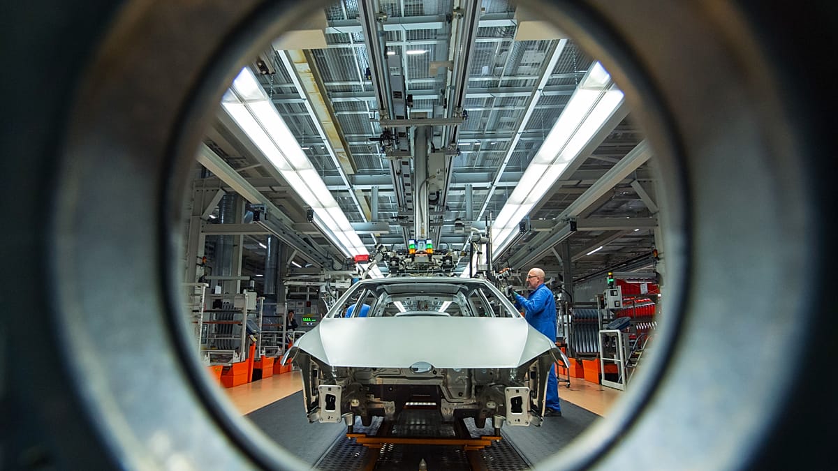 Volkswagen and Audi recall 2.8 million cars over steering flaw