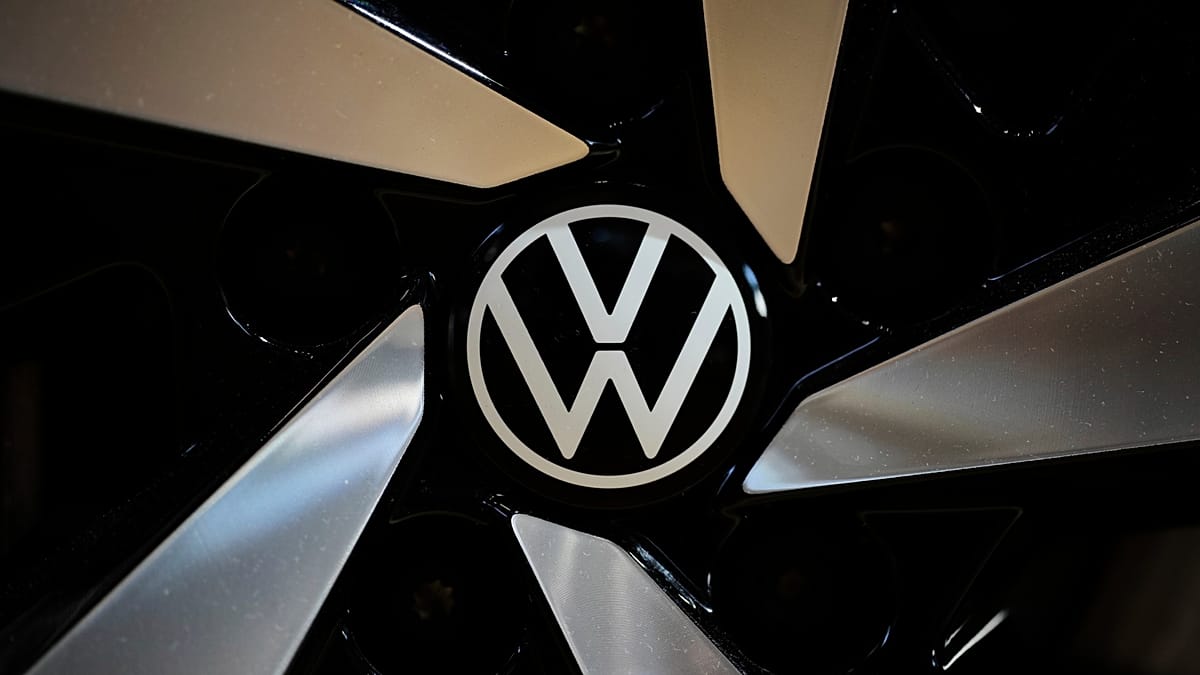 Volkswagen's biggest shareholder demands urgent competitiveness overhaul