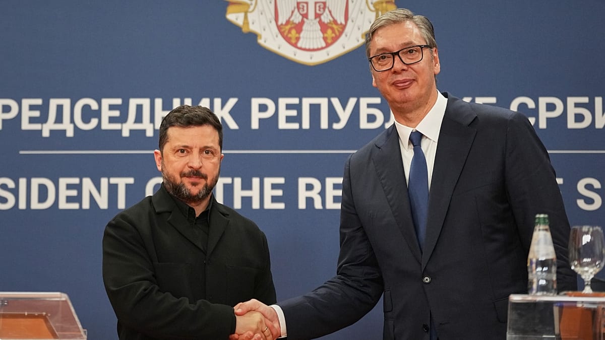 Vučić rolls out red carpet for Zelenskyy in Belgrade balancing act