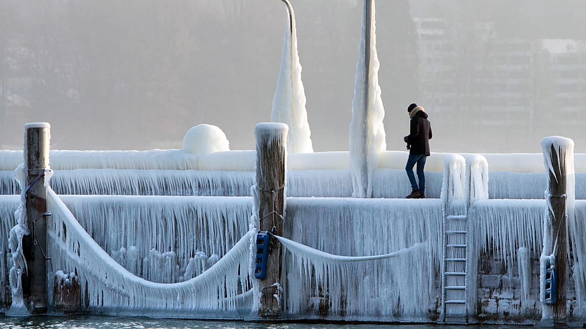Warm October in Europe: What It Really Means for Winter